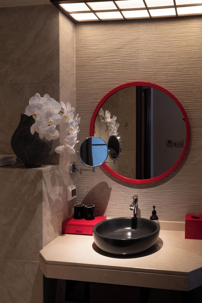 Suzu Saigon - A Boutique Hotel 28/51