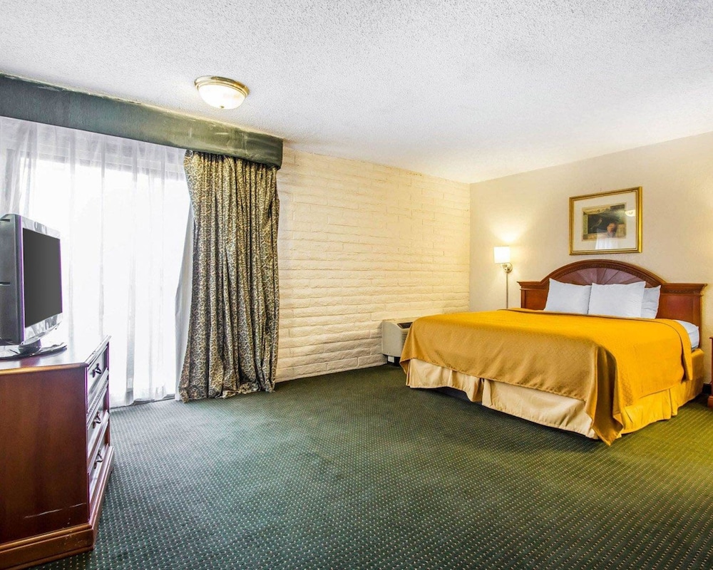 Quality Inn Tucson Downtown near Convention Center 22/42