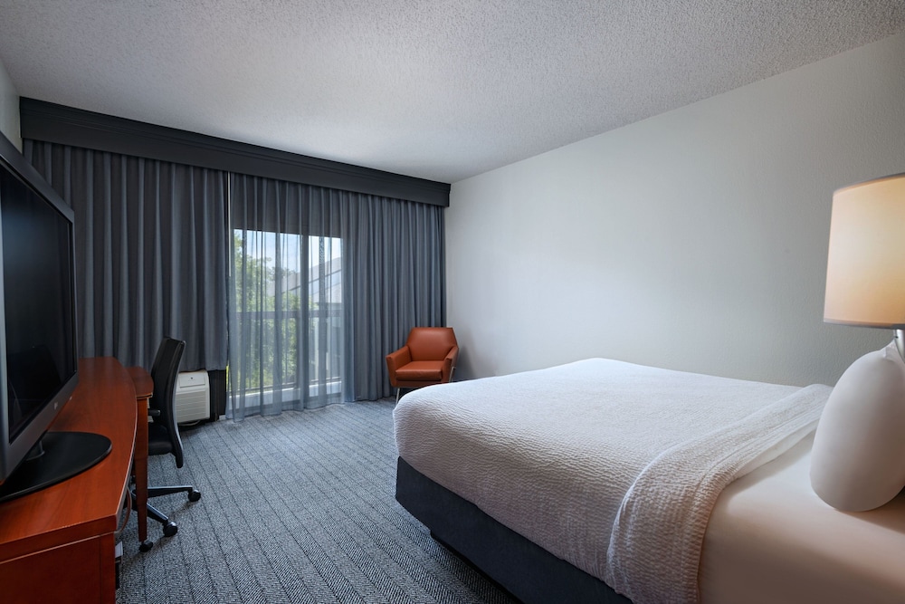 Room at Courtyard By Marriott Dallas Arlington Entertainment Dist, ARLINGTON - TX