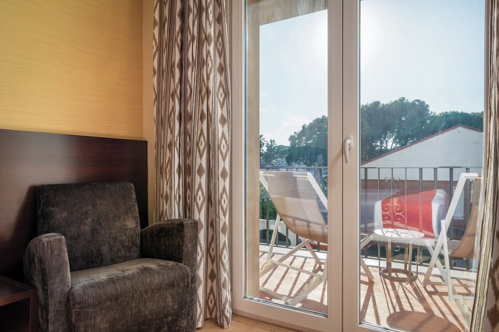 Canal Olimpic Hotel 44/64