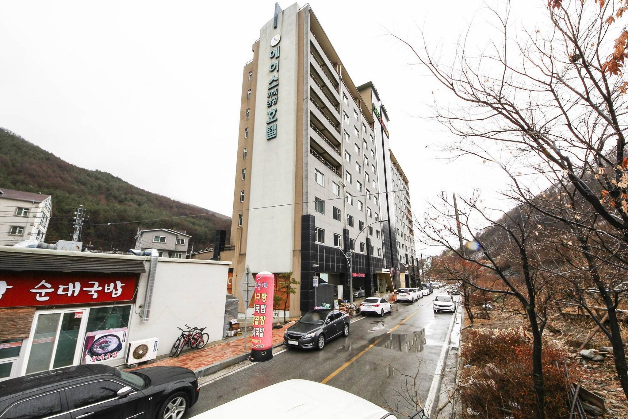 Jeongseon Ace Family Hotel 25/26