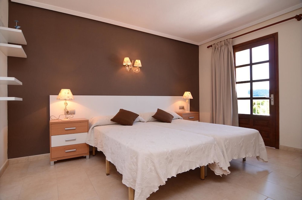 Hostal Cala Boix 12/35