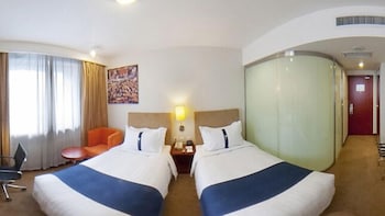 Holiday Inn Express Dongli 13/40