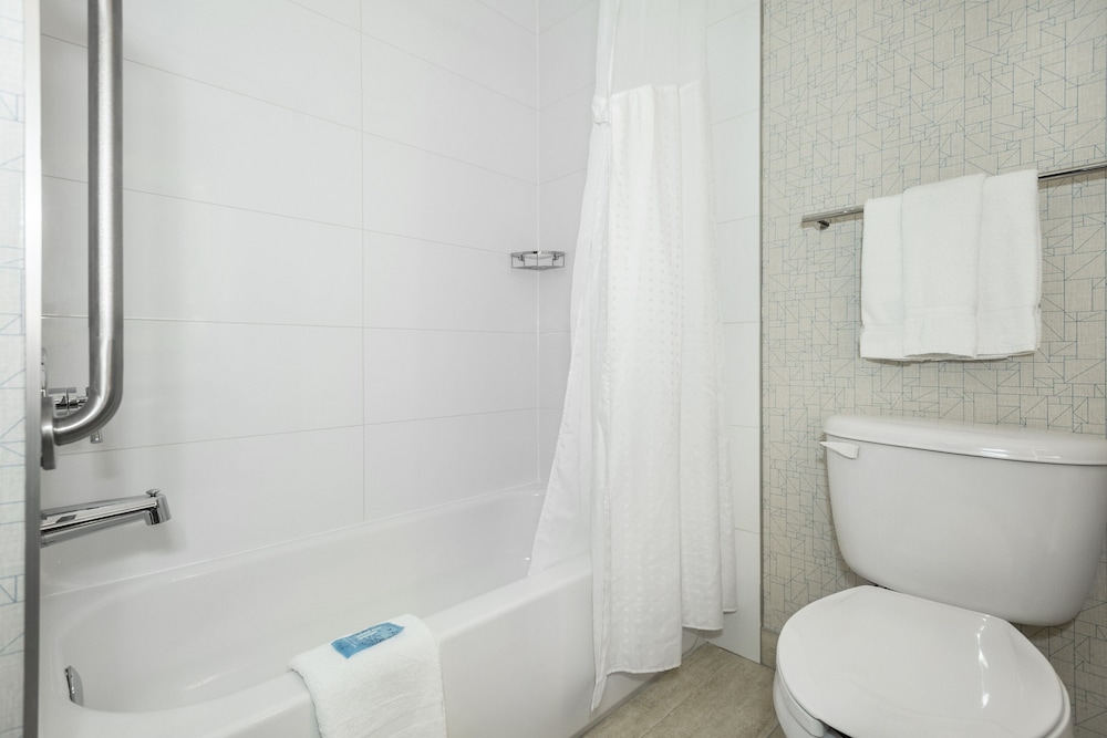 Holiday Inn Express Hotel Suites Medicine Hat Transcanada Hwy 18/75