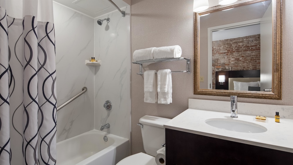 Best Western Plus St. Christopher Hotel 9/49
