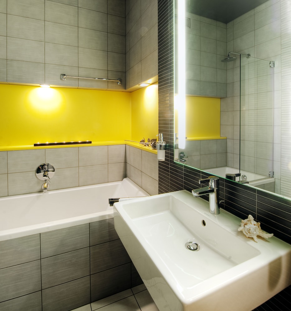 Hotel Aquacity Mountain View 18/65