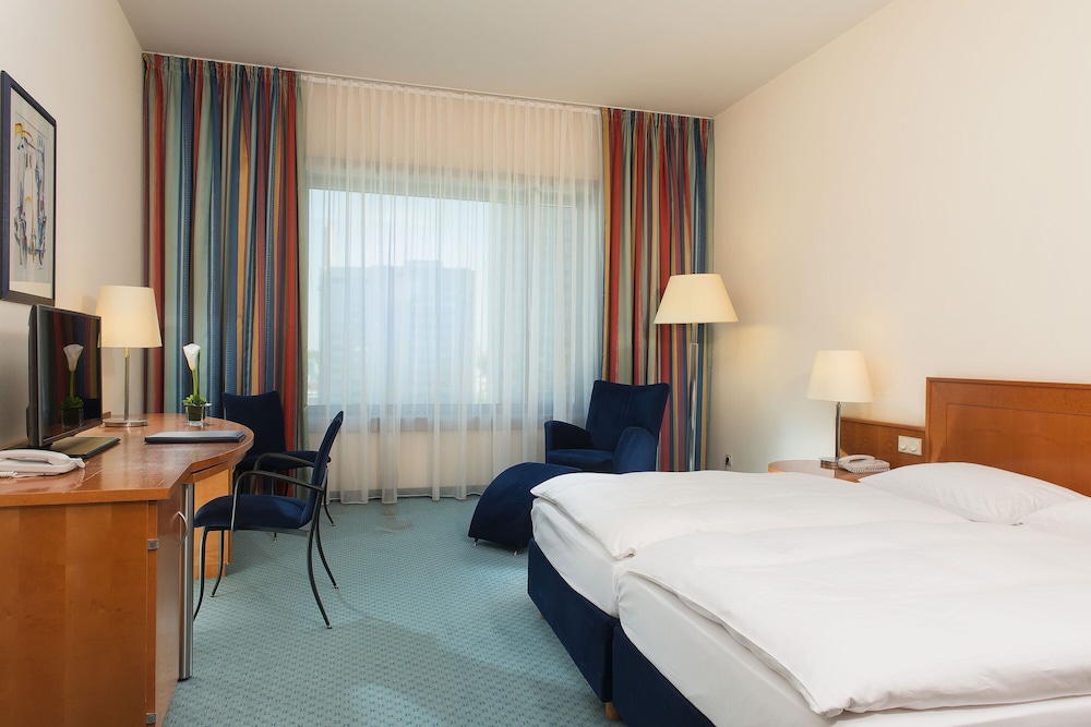COMFORT, FAMILY, TWIN BEDS