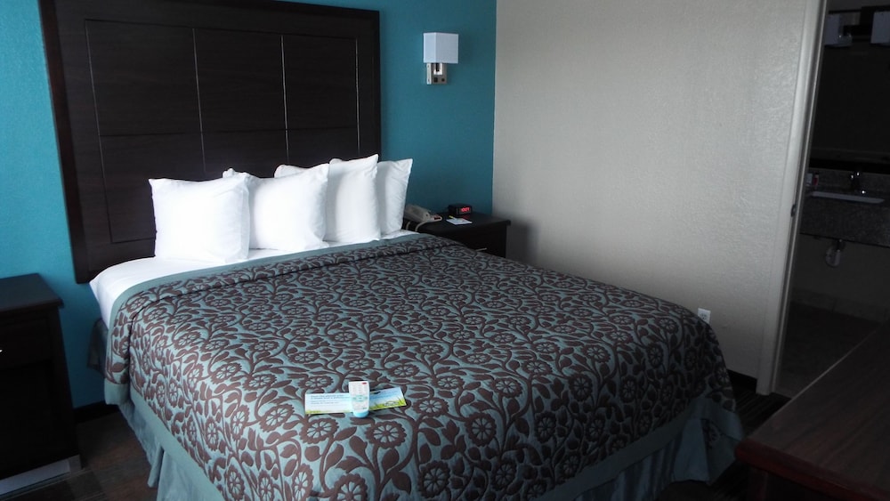 Economy Suites Springfield - I-44 5/43
