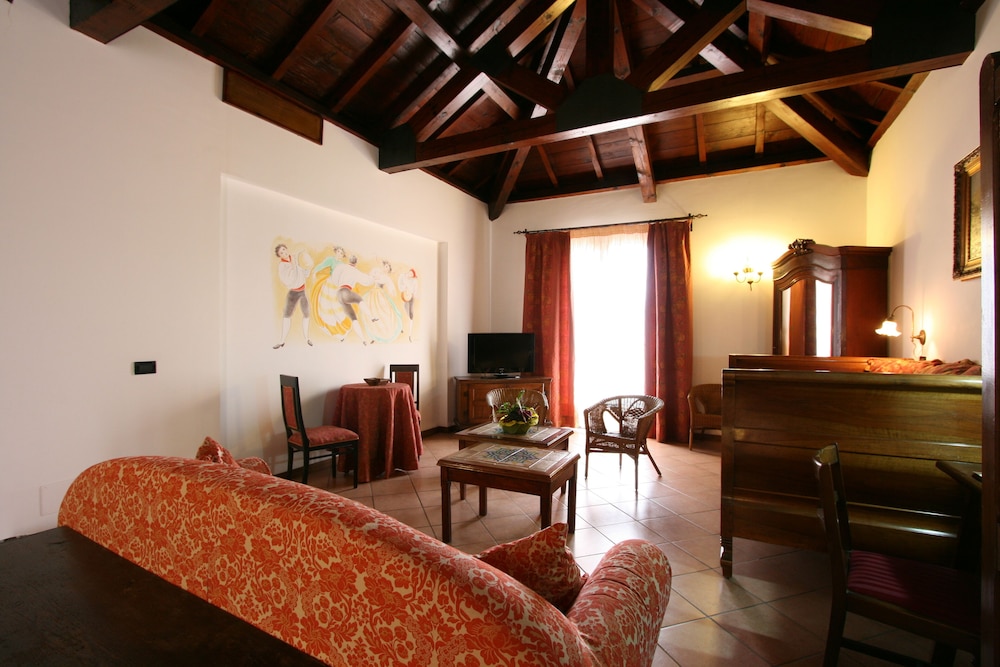 Villa Sonia Hotel 63/86