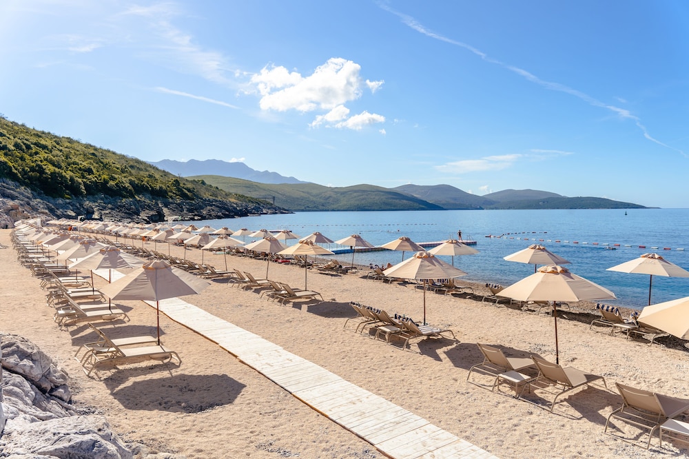 Lustica Bay Vacation Homes 37/50