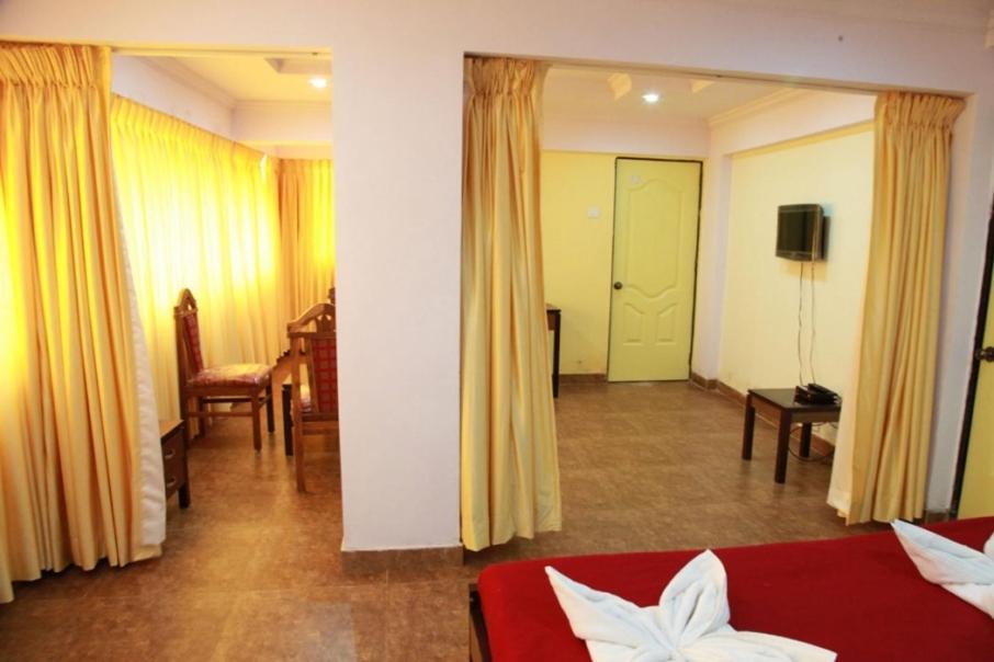 SAIESH INTERNATIONAL HOTEL 9/15