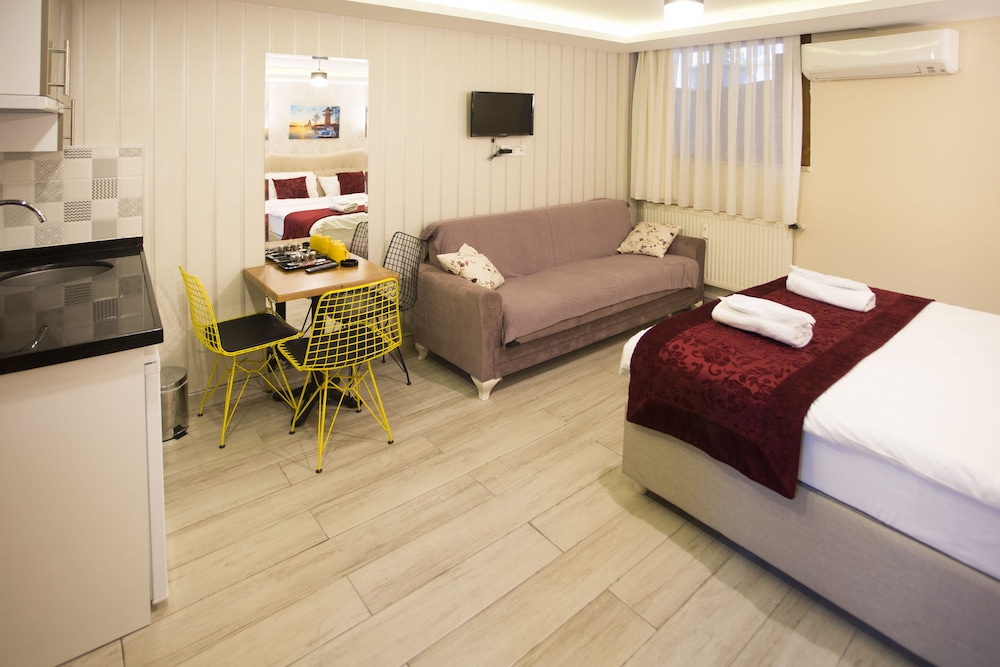 1 BEDROOM, SUPERIOR, SUITE, KING BED, 2 SOFA, SOFA