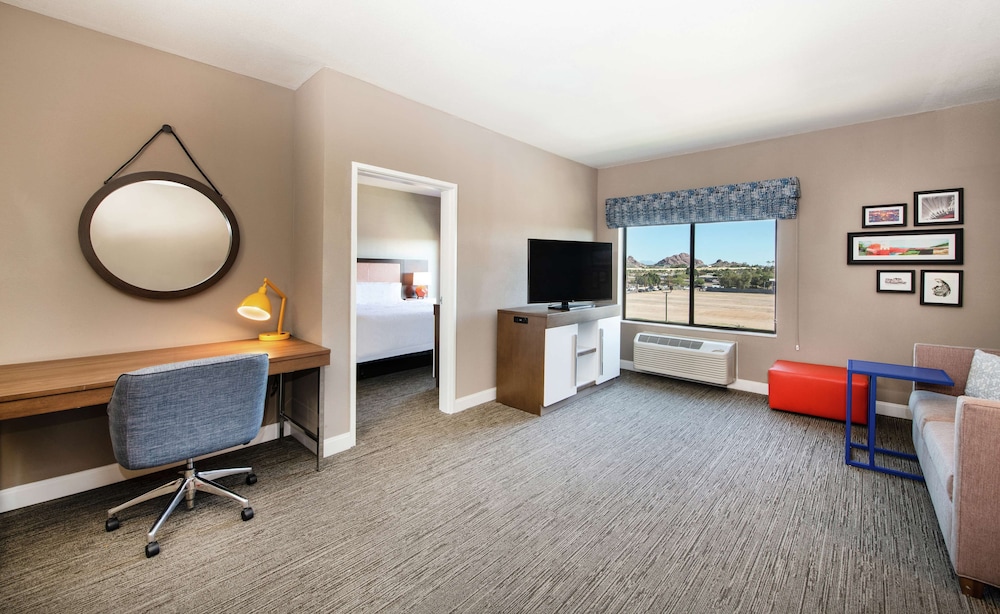 Hampton Inn Phoenix Airport North 37/53