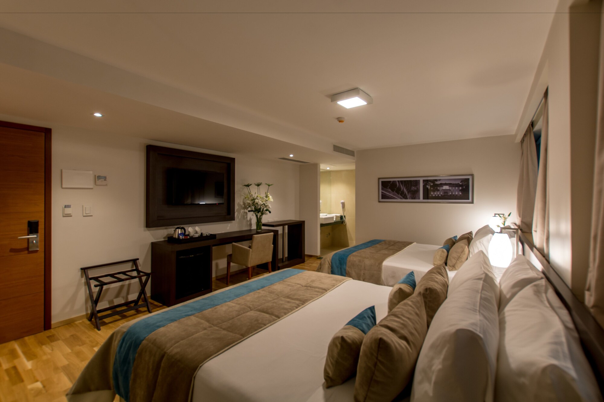 Concept, 2 Queen Beds