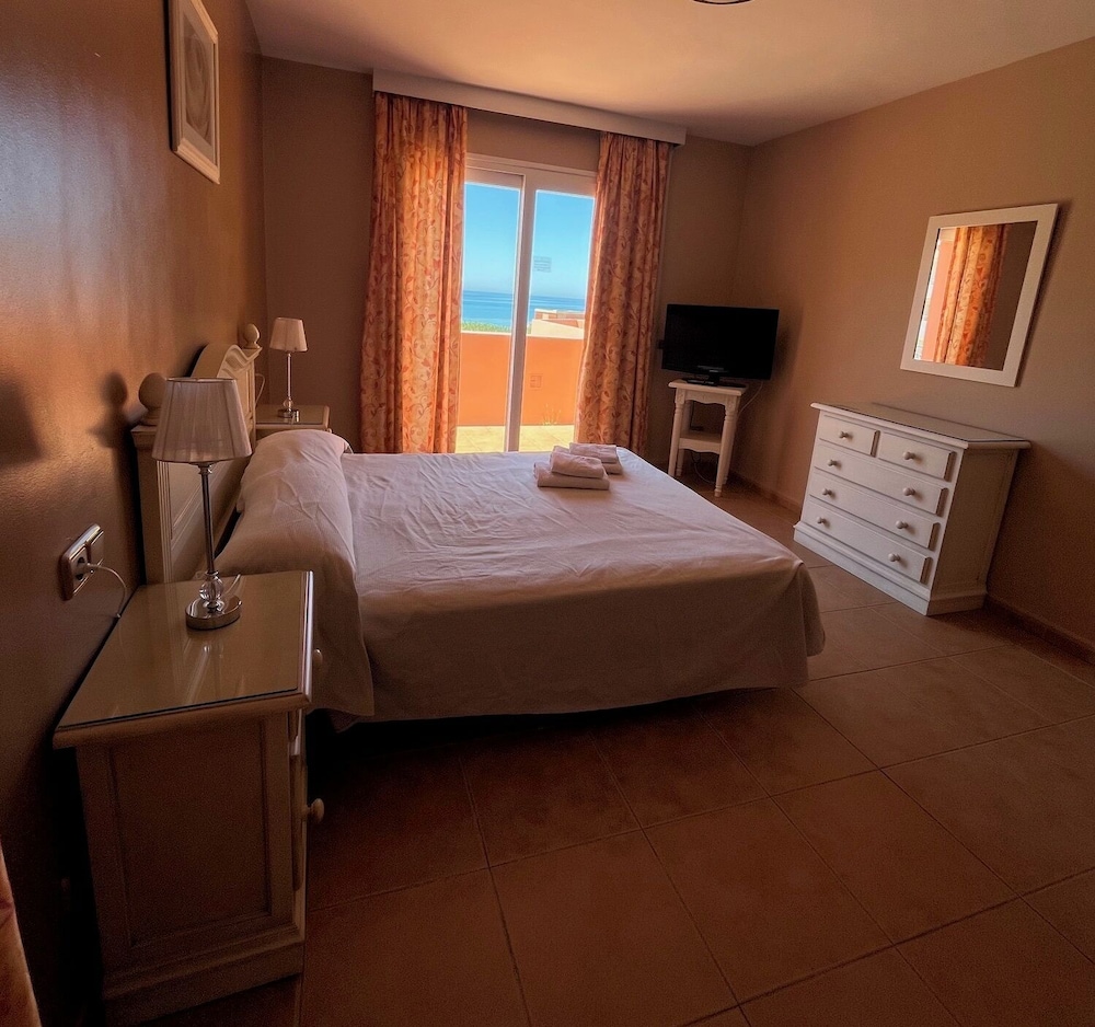 2 BEDROOMS, APARTMENT, POOL VIEW