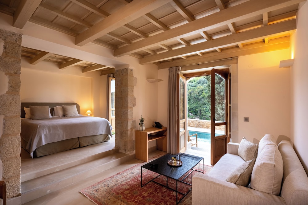 Superior, Suite, King Bed, Private Pool
