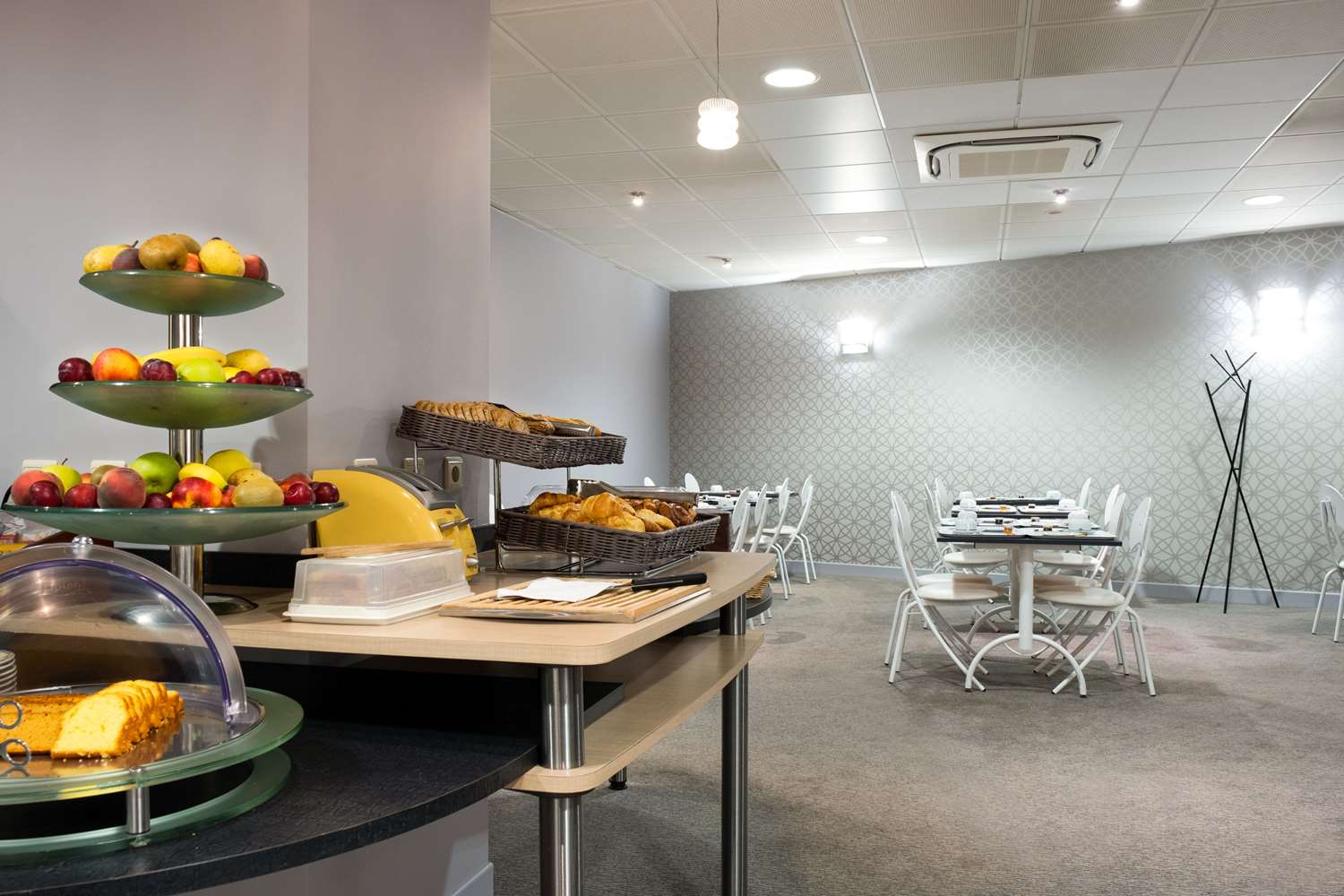 Quality Hotel Pau Centre Bosquet 8/13