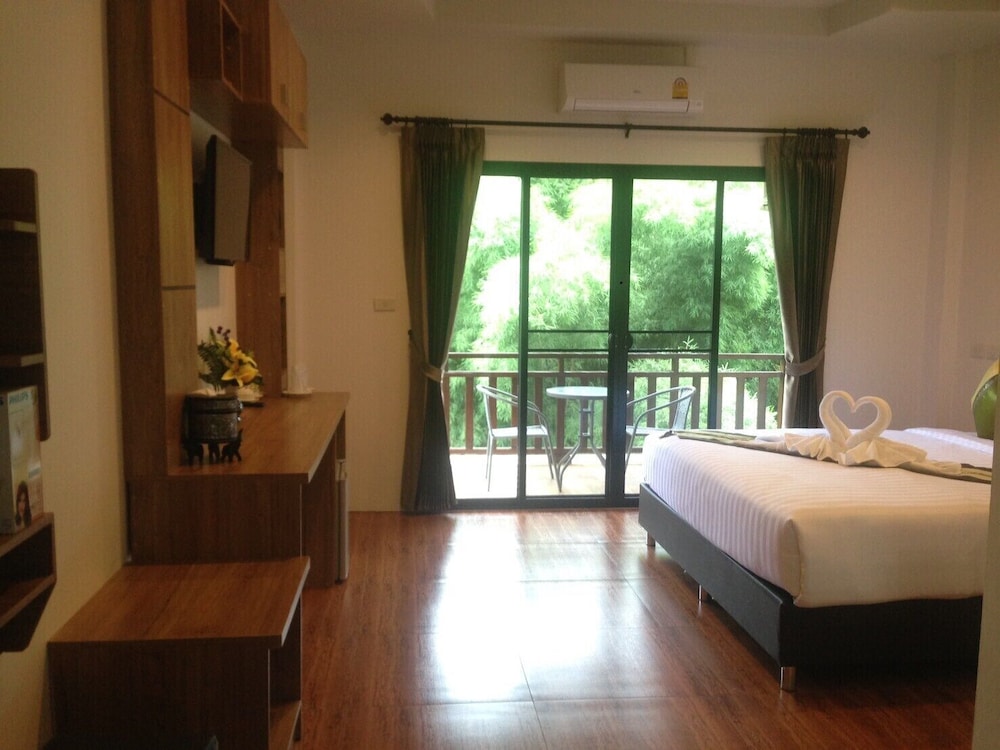 Hug Pua Hotel 18/37
