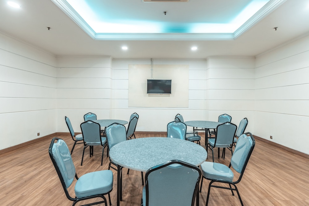 OYO Townhouse 2 Hotel Gunung Sahari 57/67