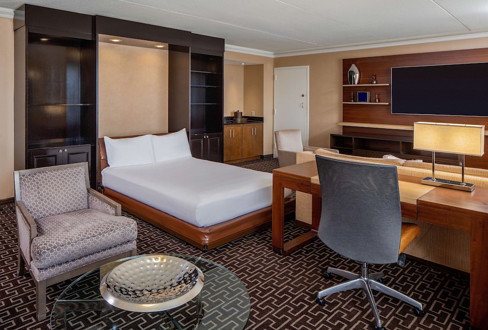 Hyatt Regency Greenwich 45/62
