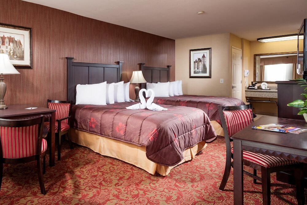 Castle Inn And Suites 10/38