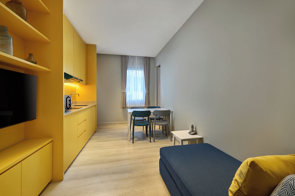 Riva Vibe Hotel Bangkok 38/45