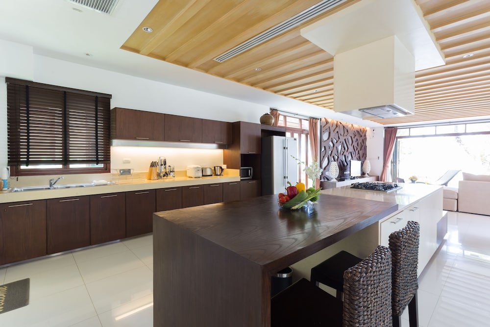 Amatapura Beach Villa 10 11/51