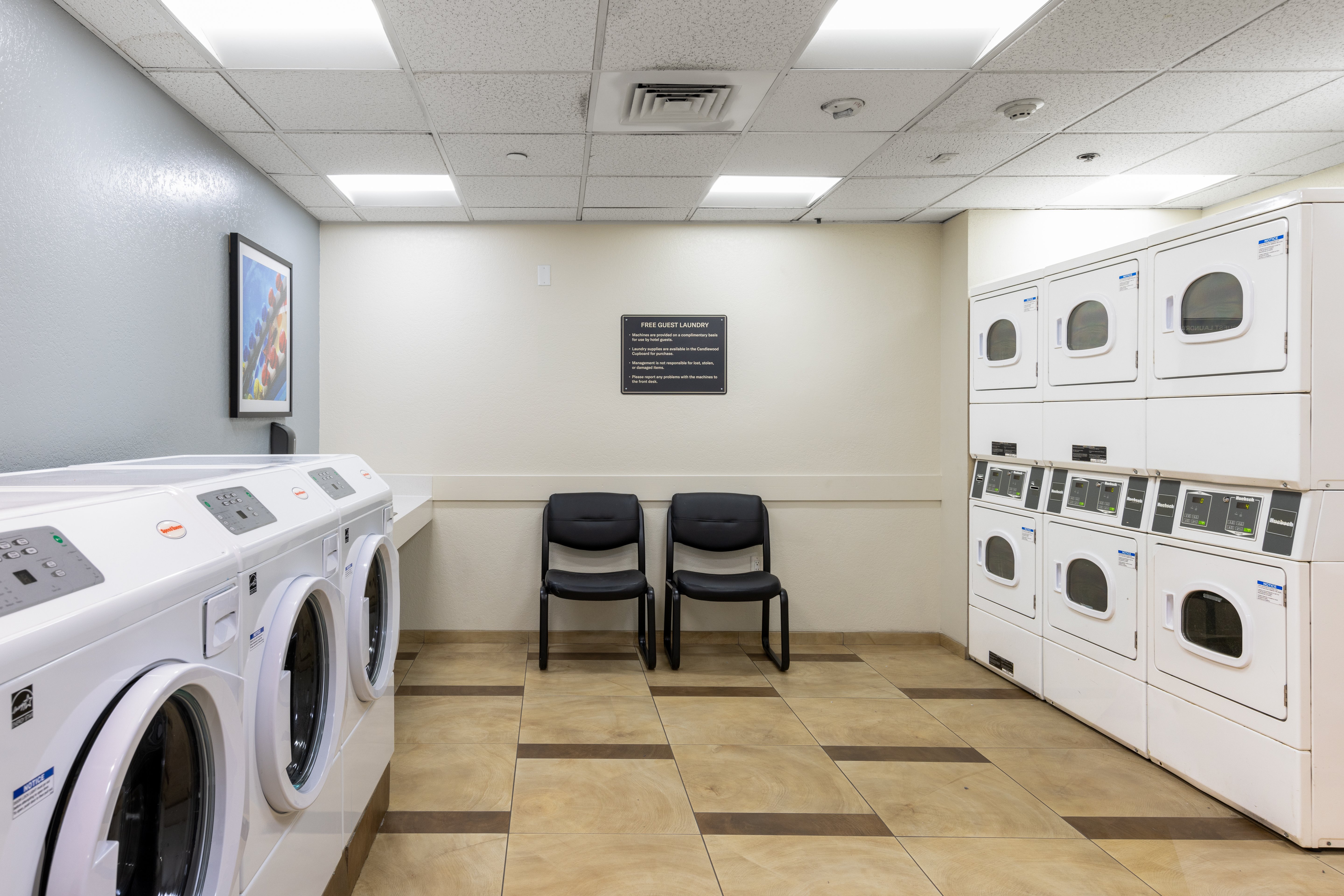 Candlewood Suites Anaheim - Resort Area 32/36