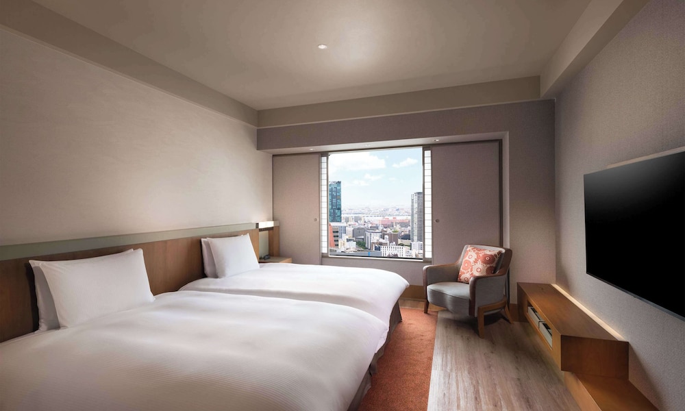 EXECUTIVE, SUITE, TWIN BEDS