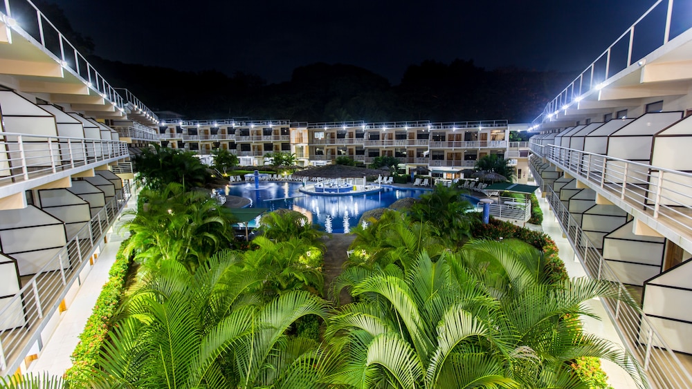 Hotel Arenas Punta Leona 59/66