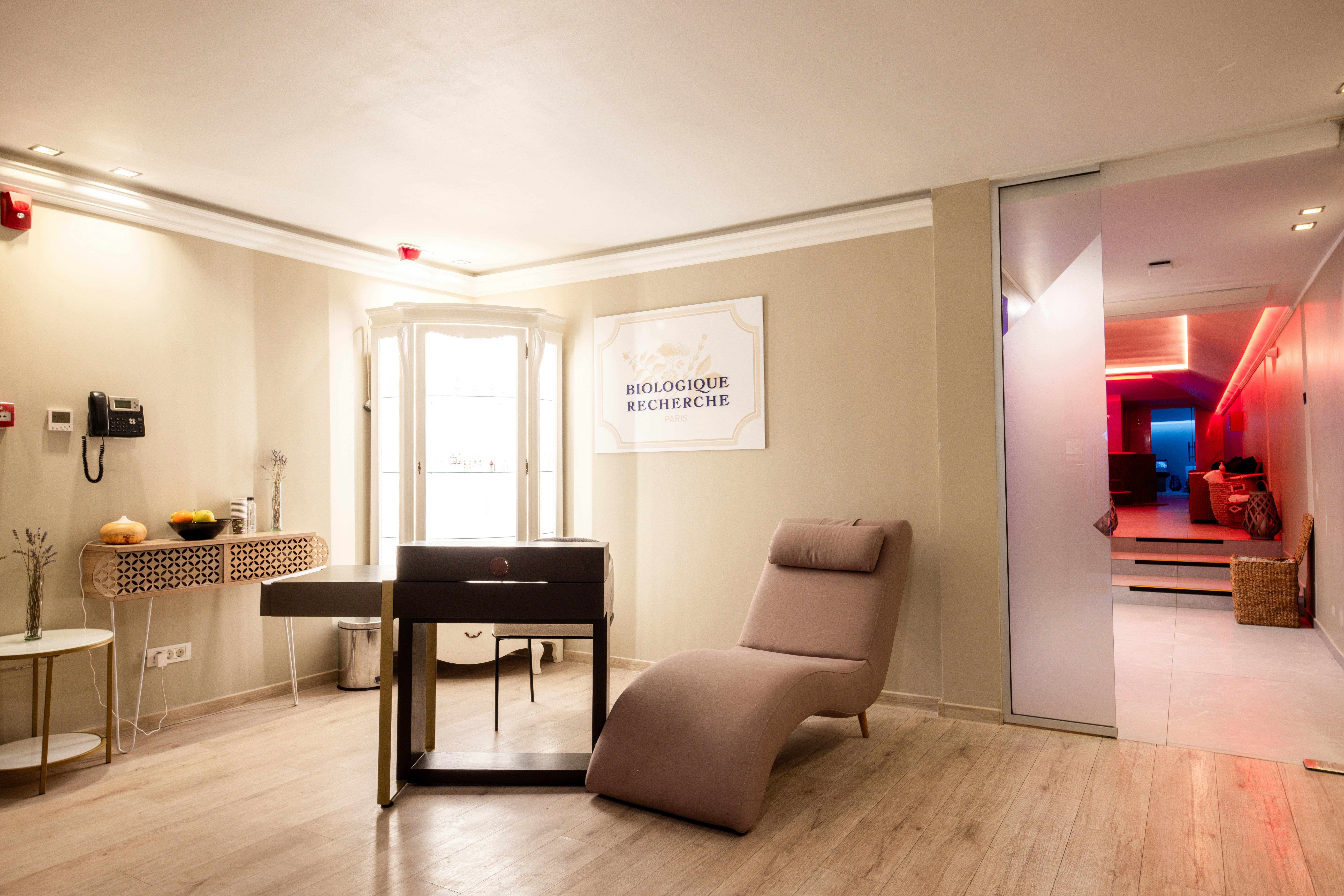 Tresor Le Palais Timisoara, Curio Collection by Hilton 45/61