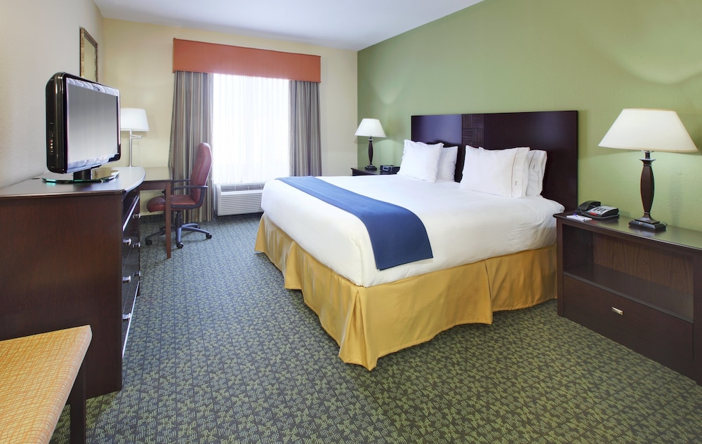Holiday Inn Express Suites Covington 17/40