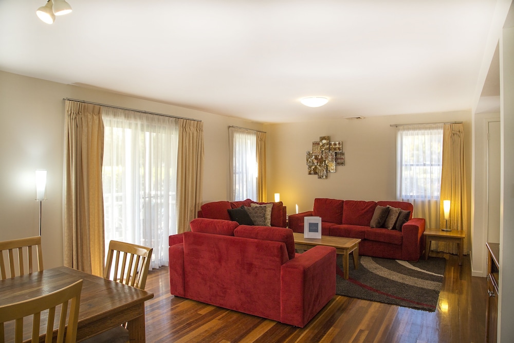 Mercure Lake Macquarie Raffertys Resort 43/74