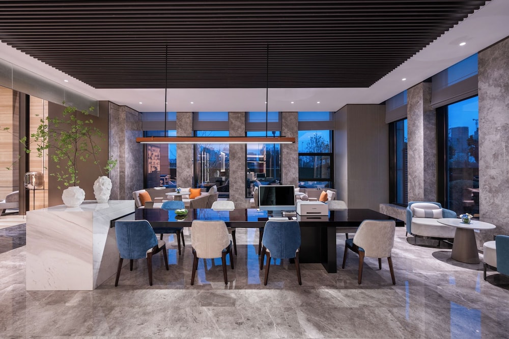 Novotel Kunshan Yangcheng Lake 38/60