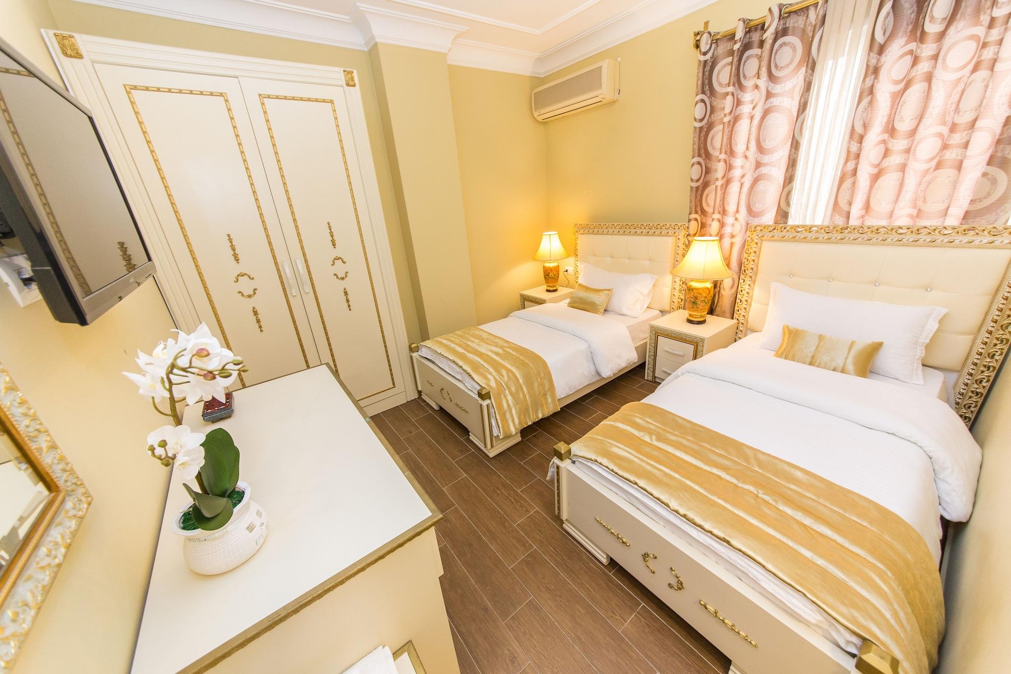 Empire Hotel 24/50