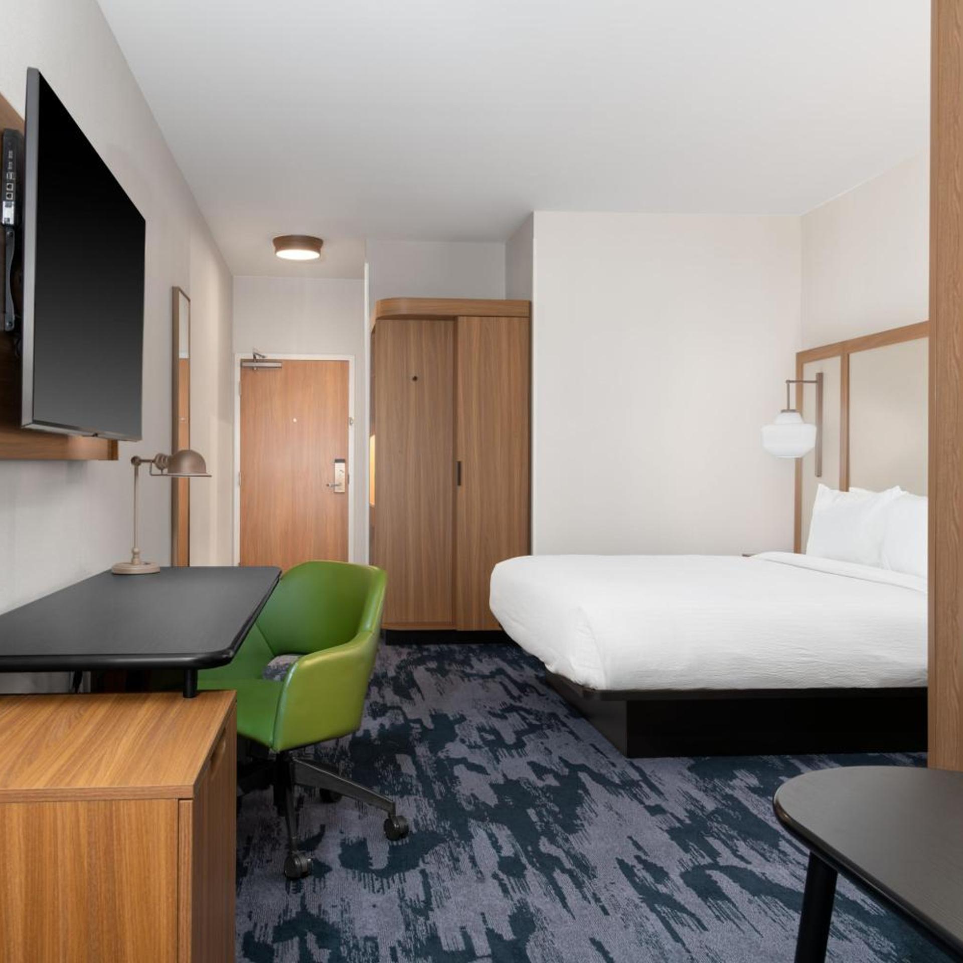 Fairfield by Marriott Inn & Suites Sioux Center 7/31