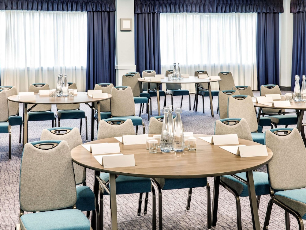 Mercure Cardiff North Hotel 32/50