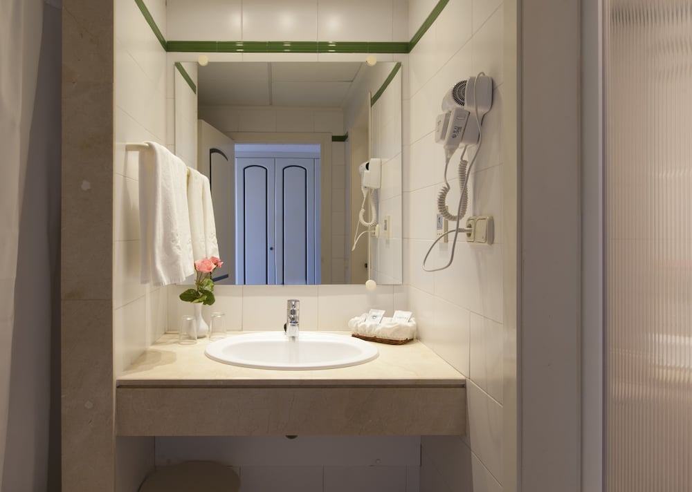 Valentin Son Bou Hotel Apartments 48/85