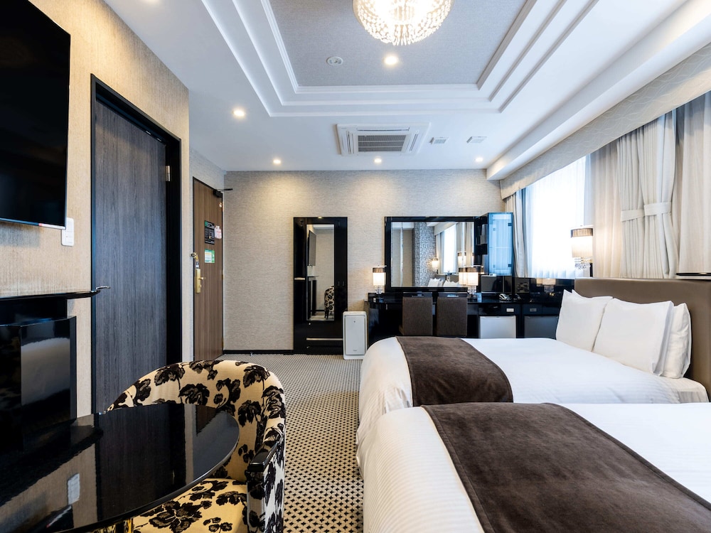 DELUXE, TWIN BEDS