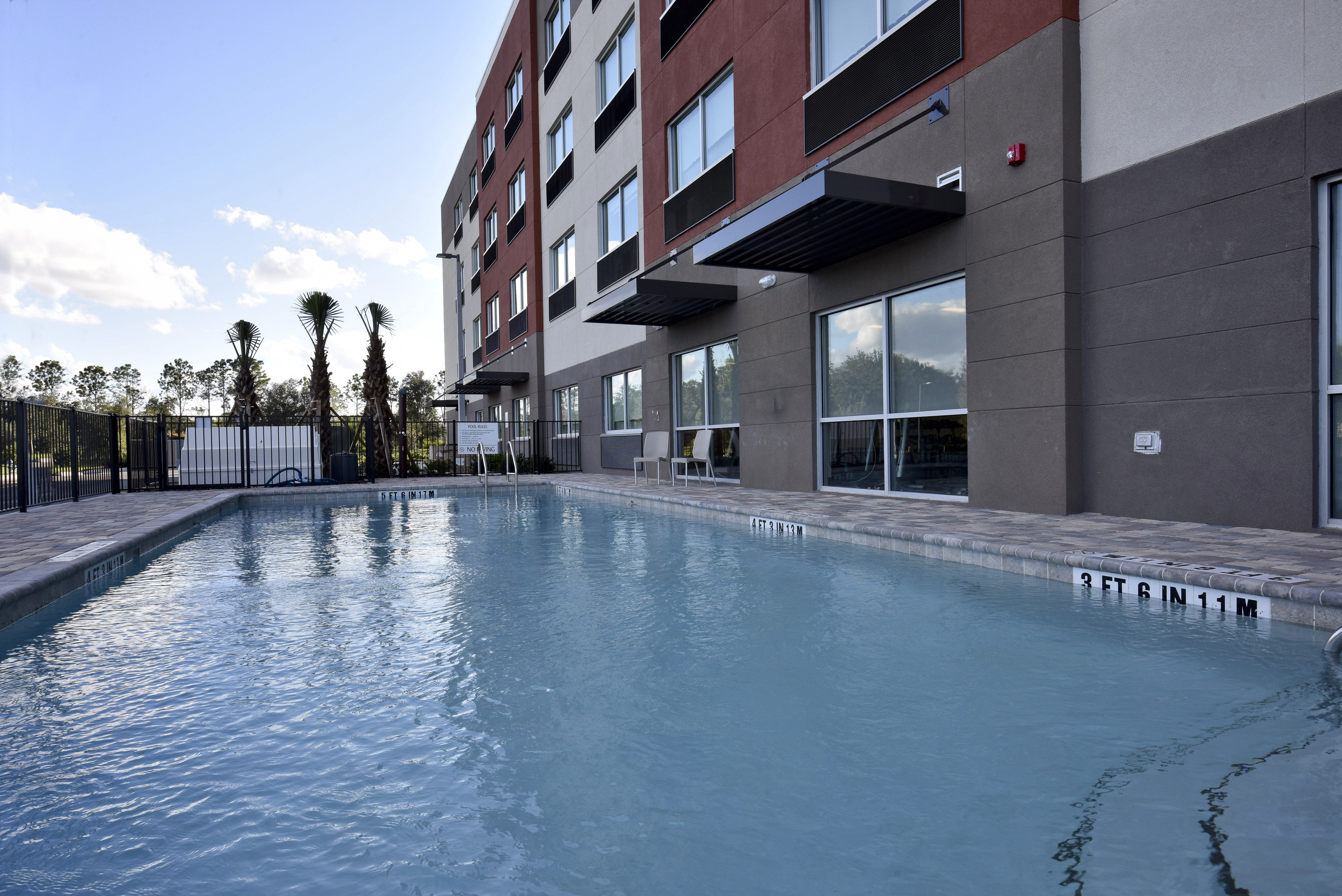 Holiday Inn Express & Suites Orlando - Lake Nona Area 46/47