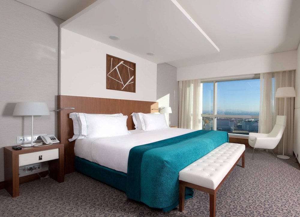 Epic Sana Lisboa Hotel 24/74