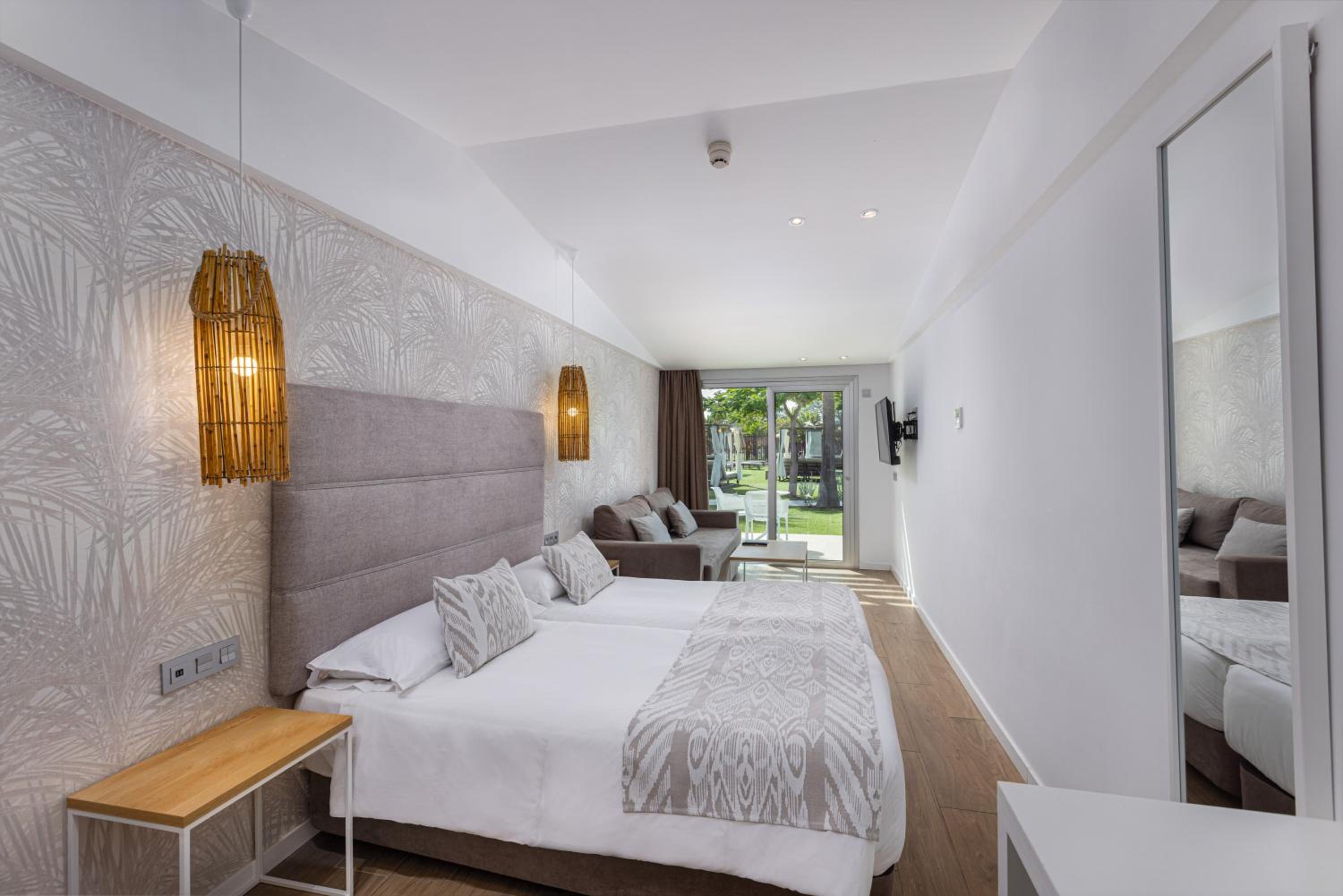 Junior Suite, Twin Beds, Adult Only