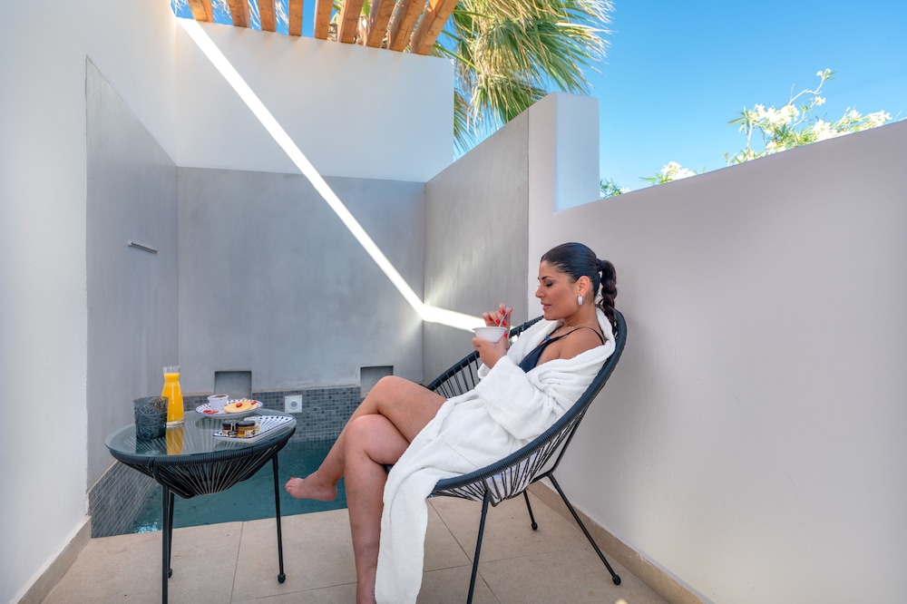 Omnia Mykonos Boutique Hotel & Suites 67/76
