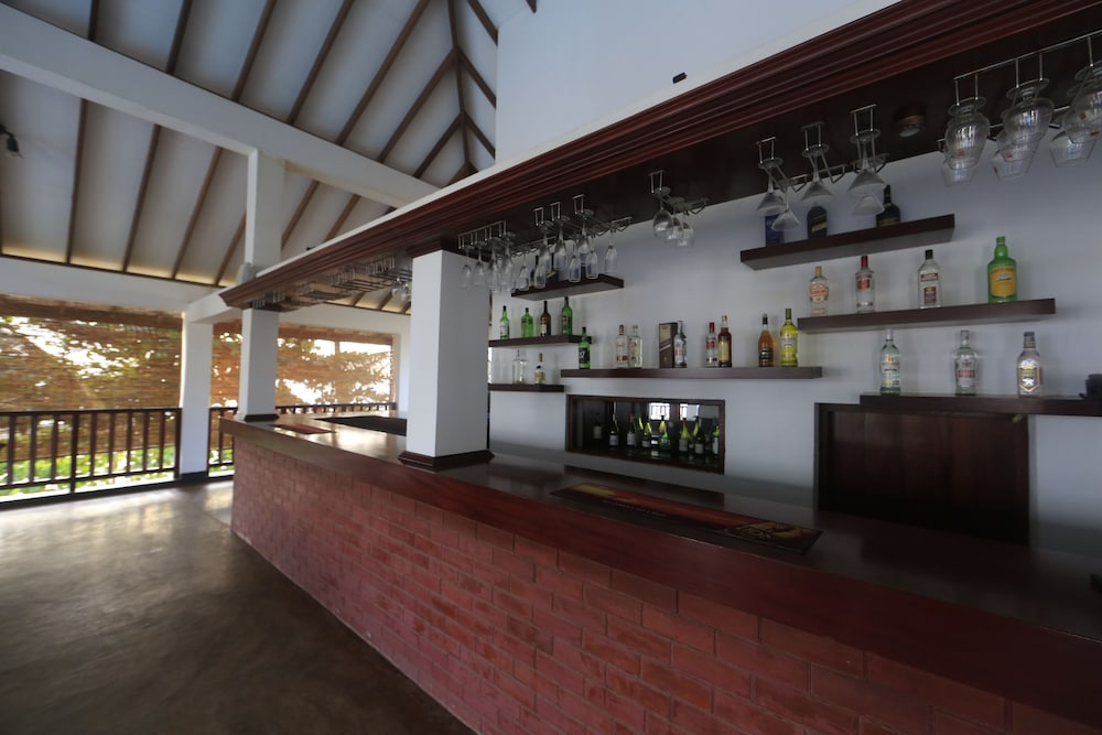 Catamaran Beach Hotel 12/30