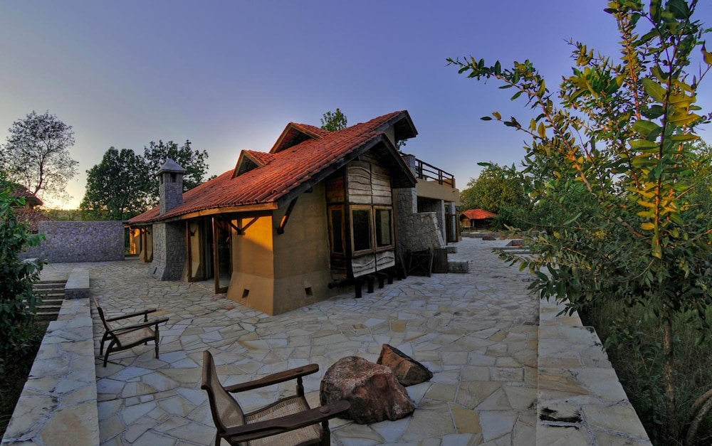Kanha Earth Lodge 3/50