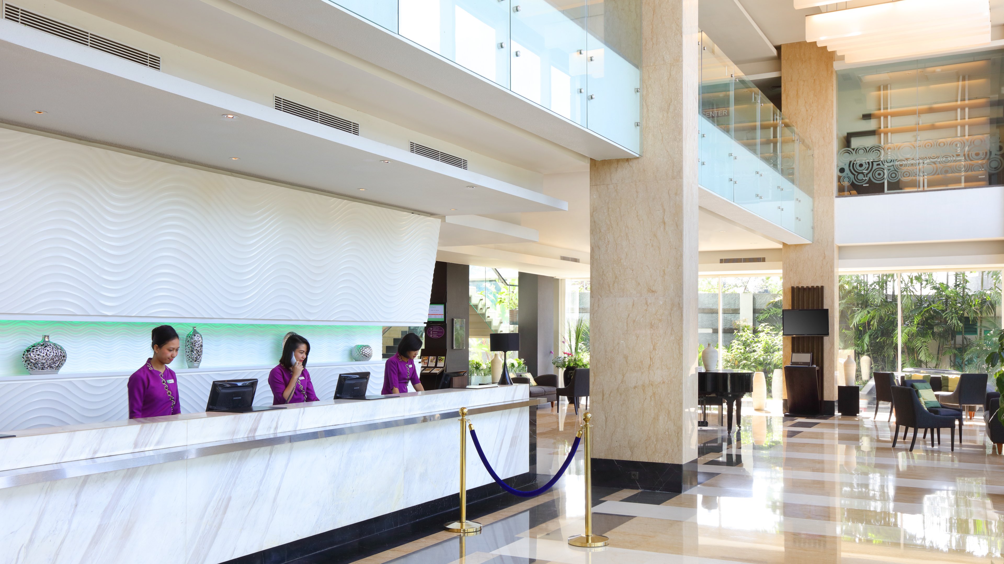 Holiday Inn Pasteur 9/50