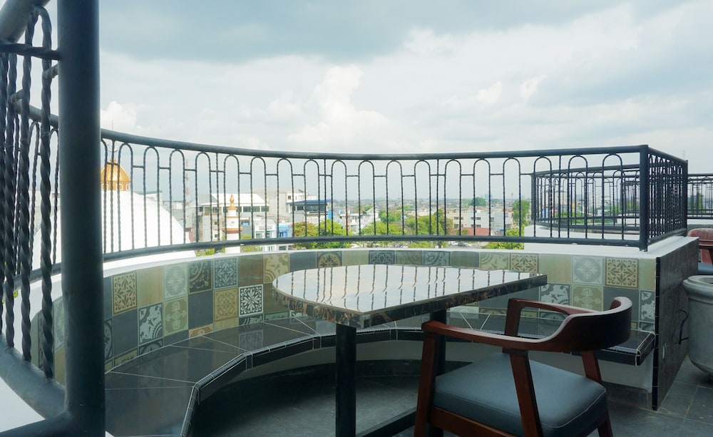 Kesuma Front One Boutique Palembang 3/34