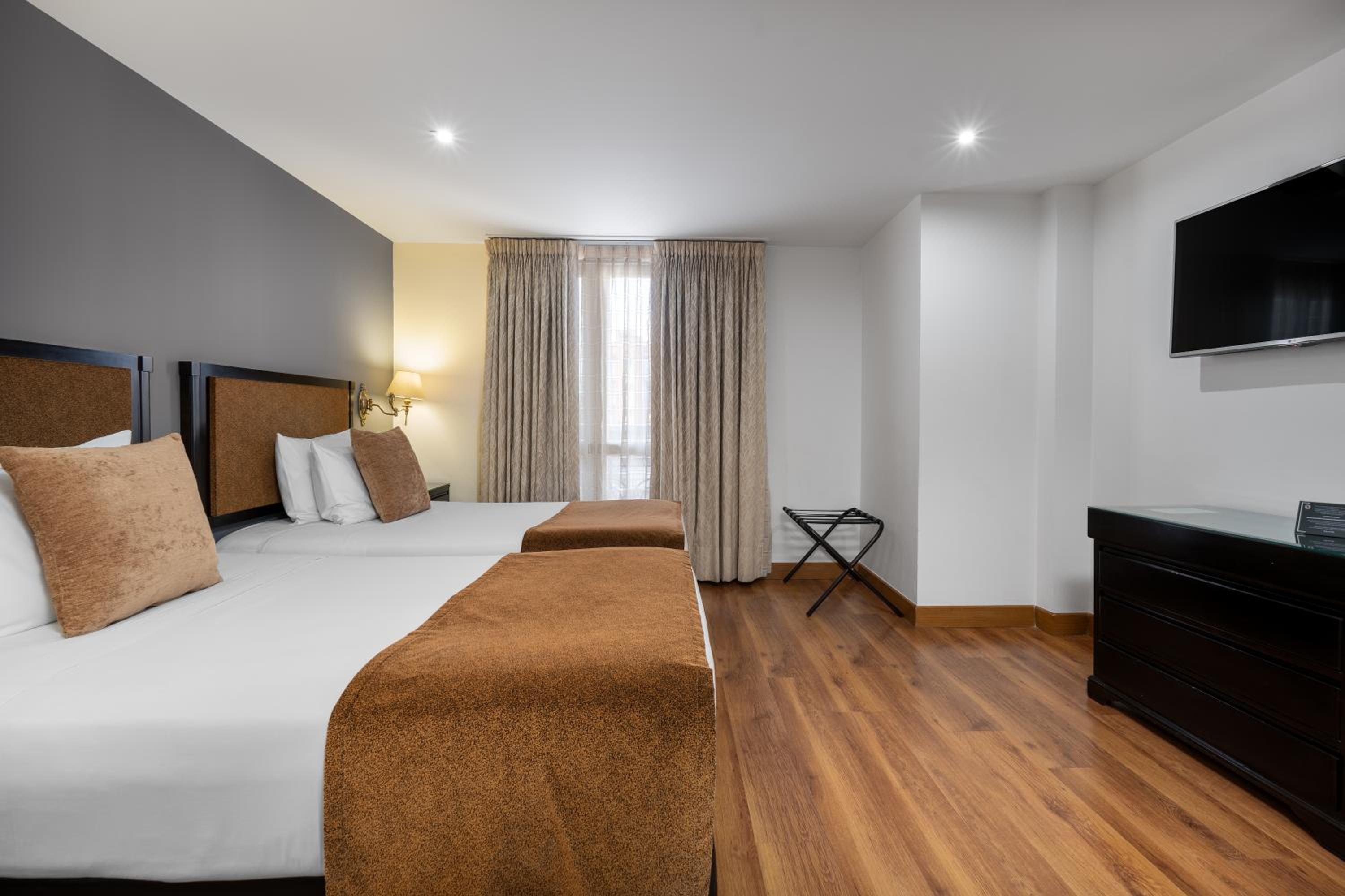 غرفة بسريرين منفصلين، Hotel Le Manoir Bogota 4/10