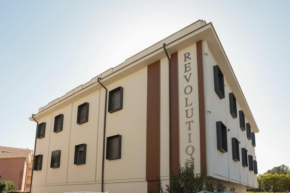 Best Western Hotel Revolution photo1