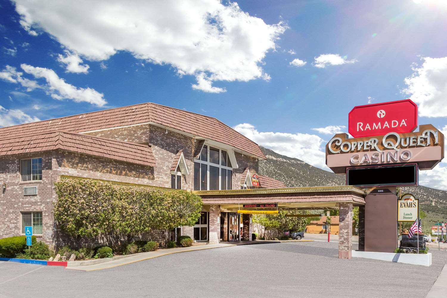 Ramada By Wyndham Ely 29/31